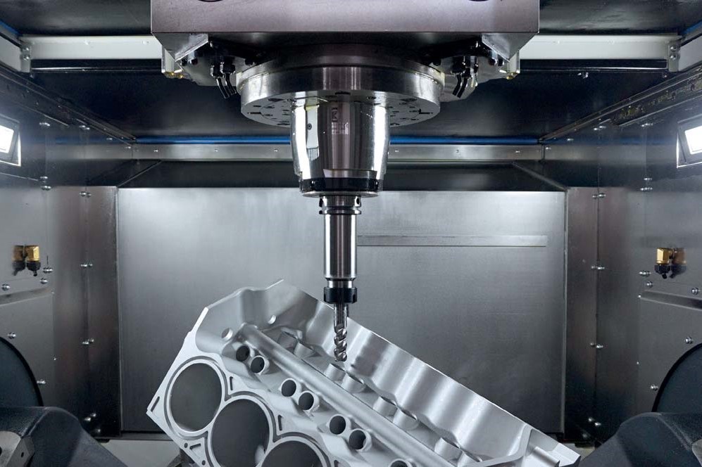 What are the advantages of five axis machining center in automobile mold processing?